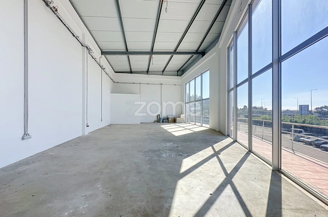 Terreno Comércio / Armazém para Venda em Tavarede Foto 7