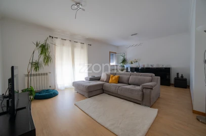Apartamento T3 para Venda em Santa Clara e Castelo Viegas