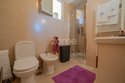 Apartamento T3 para Venda em Santa Clara e Castelo Viegas