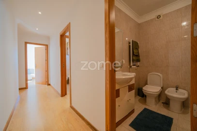 Apartamento T3 para Venda em Santa Clara e Castelo Viegas