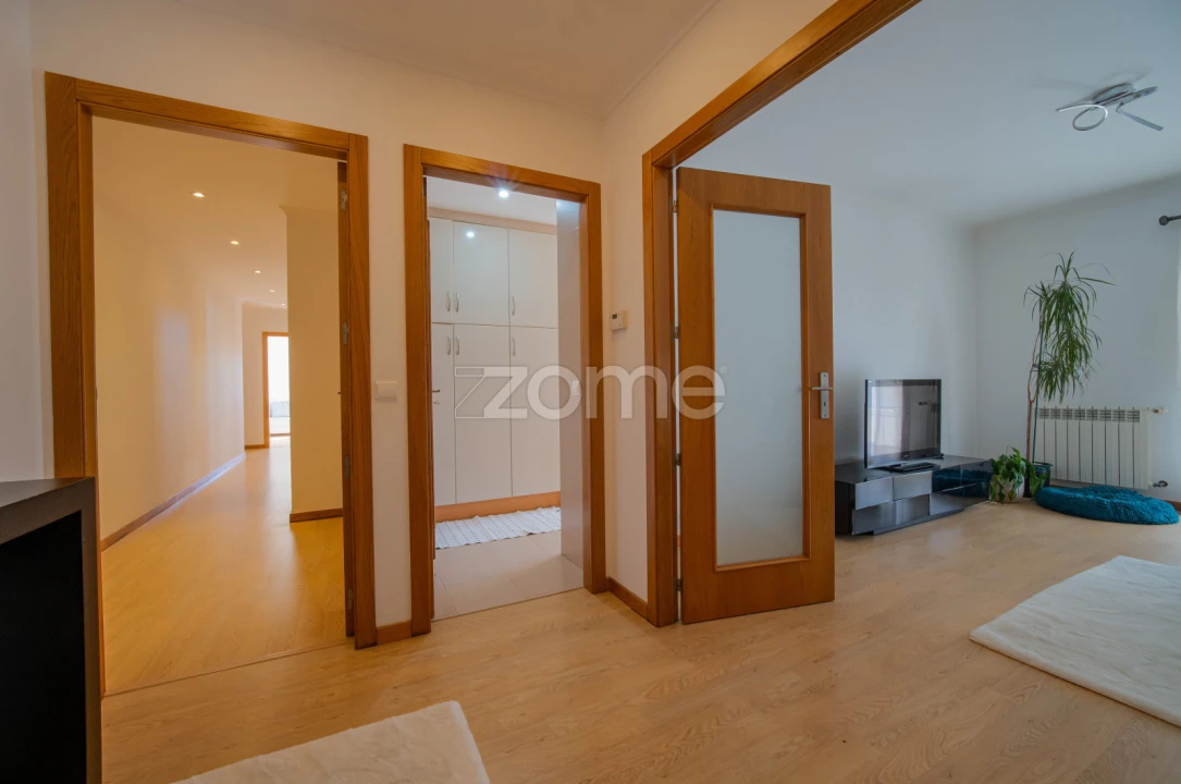 Apartamento T3 para Venda em Santa Clara e Castelo Viegas Foto 4