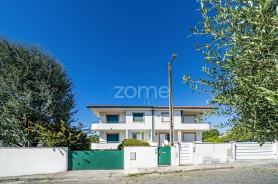 Moradia T4 para Venda em Merelim (São Pedro) e Frossos