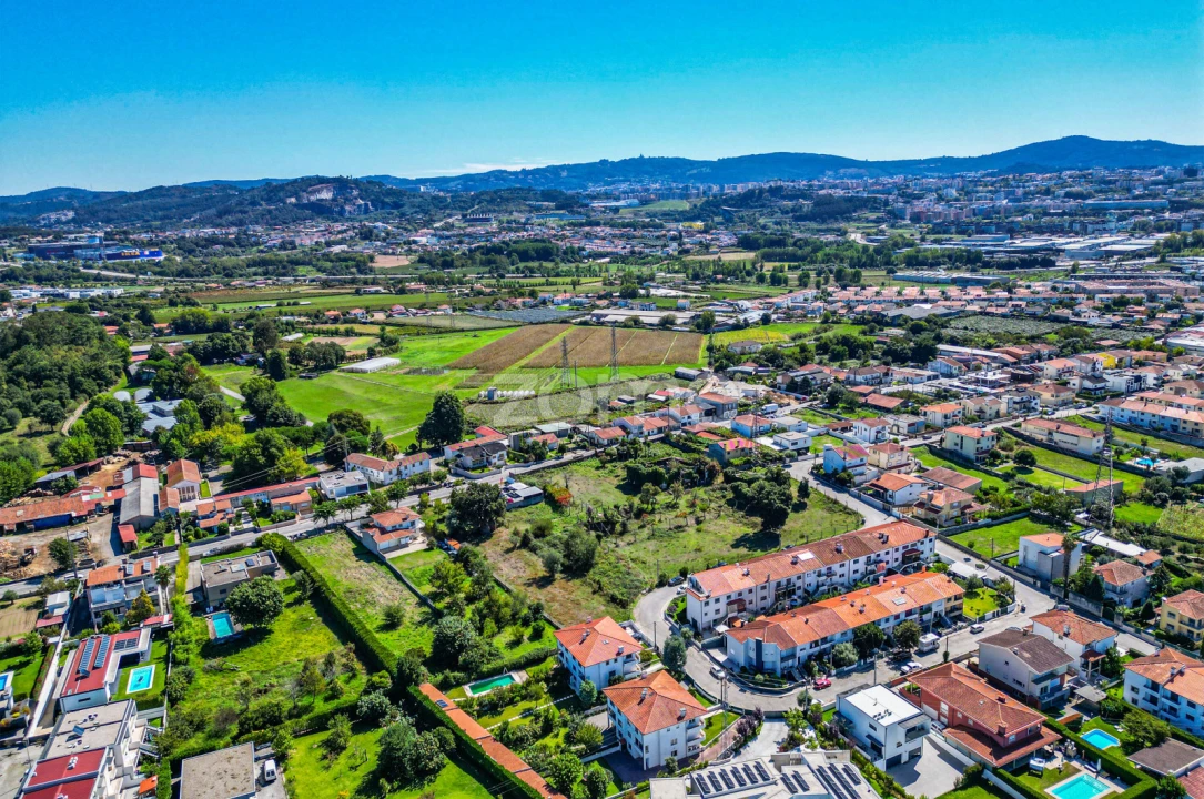 Moradia T4 para Venda em Merelim (São Pedro) e Frossos Foto 36