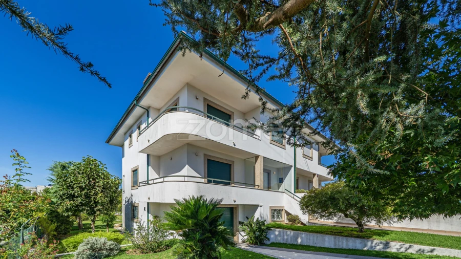 Moradia T4 para Venda em Merelim (São Pedro) e Frossos