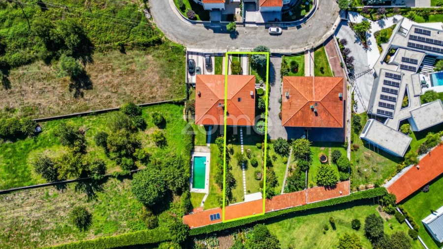 Moradia T4 para Venda em Merelim (São Pedro) e Frossos