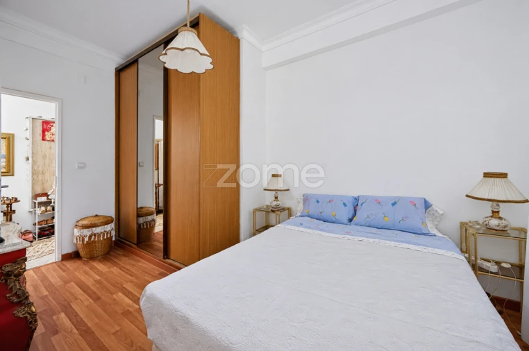 Apartamento T1 para Venda em Póvoa de Santo Adrião e Olival Basto Foto 3