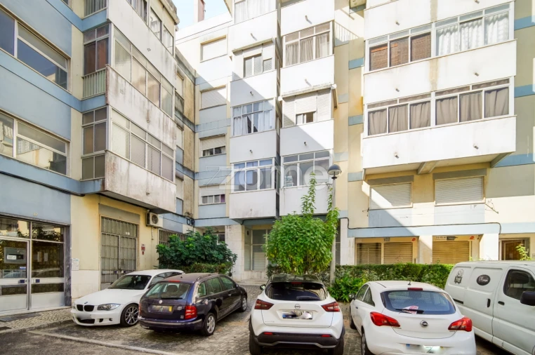 Apartamento T1 para Venda em Póvoa de Santo Adrião e Olival Basto Foto 18