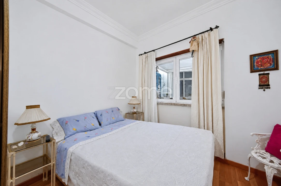 Apartamento T1 para Venda em Póvoa de Santo Adrião e Olival Basto Foto 4