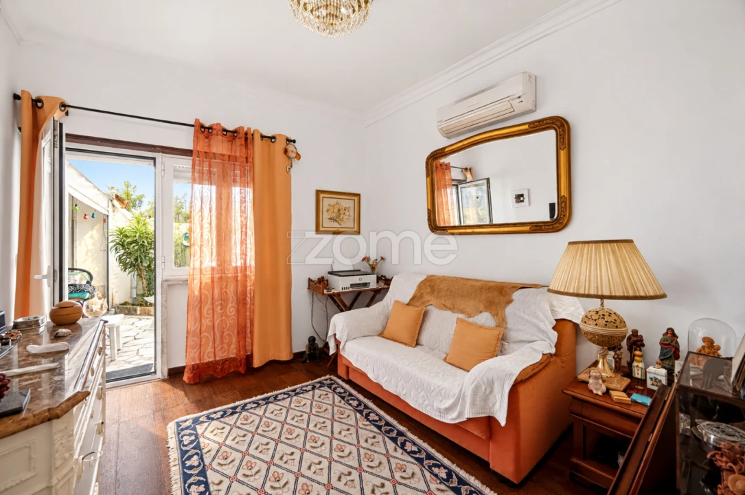 Apartamento T1 para Venda em Póvoa de Santo Adrião e Olival Basto Foto 1