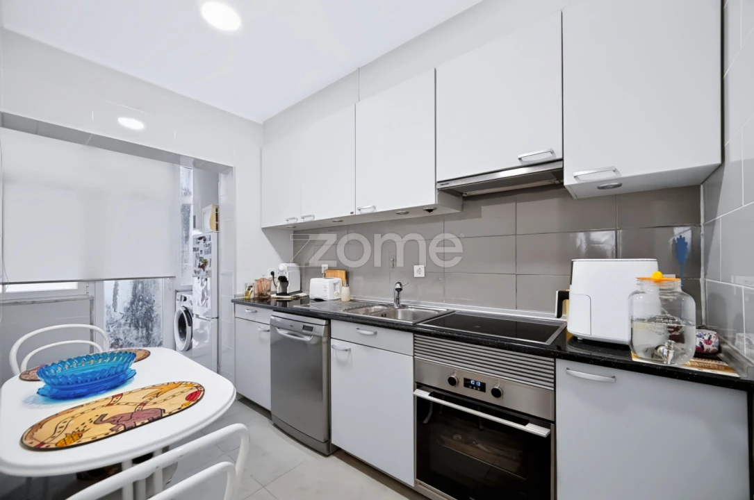 Apartamento T1 para Venda em Póvoa de Santo Adrião e Olival Basto Foto 6