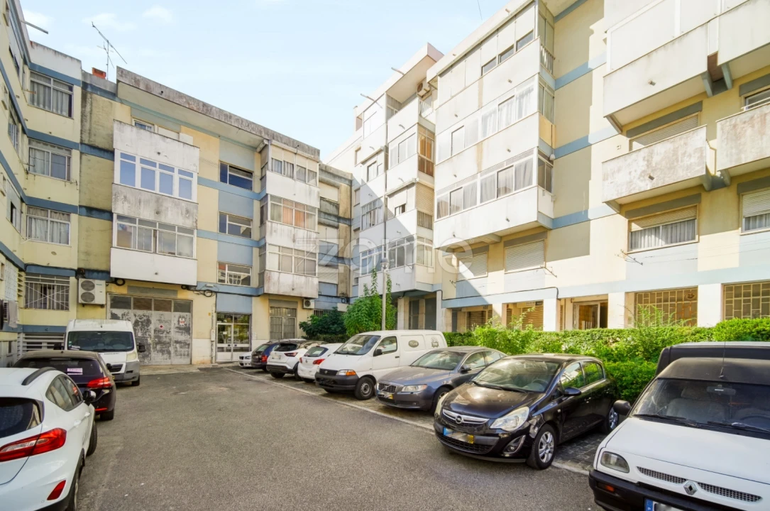 Apartamento T1 para Venda em Póvoa de Santo Adrião e Olival Basto Foto 20