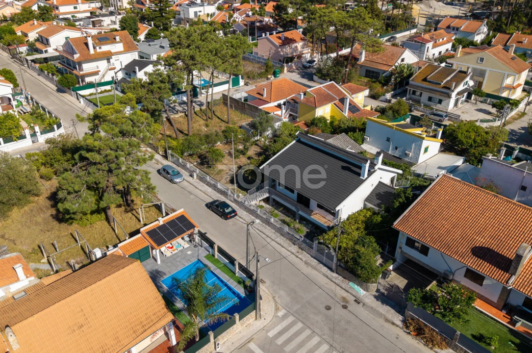 Moradia T4 para Venda em Charneca de Caparica e Sobreda Foto 32