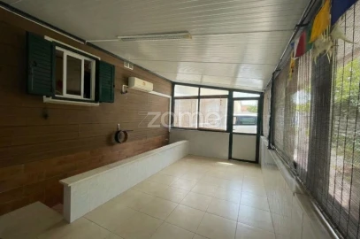Moradia T4 para Venda em Fernao Ferro