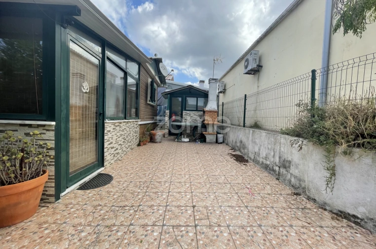 Moradia T4 para Venda em Fernao Ferro Foto 3