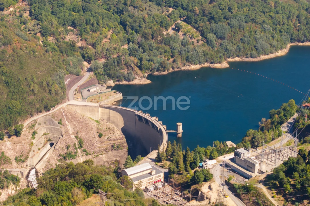 Moradia T4 para Venda em Salamonde Foto 41