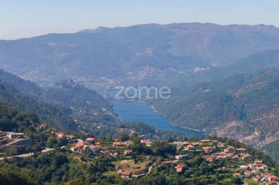 Terreno para Venda em Louredo