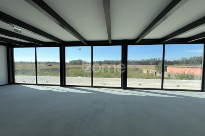 Terreno Comércio / Armazém para Venda em Beduído e Veiros