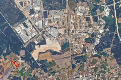 Terreno Comércio / Armazém para Venda em Beduído e Veiros