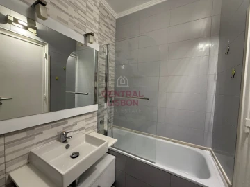 Apartamento T2 para Venda em Alto do Seixalinho, Santo André e Verderena