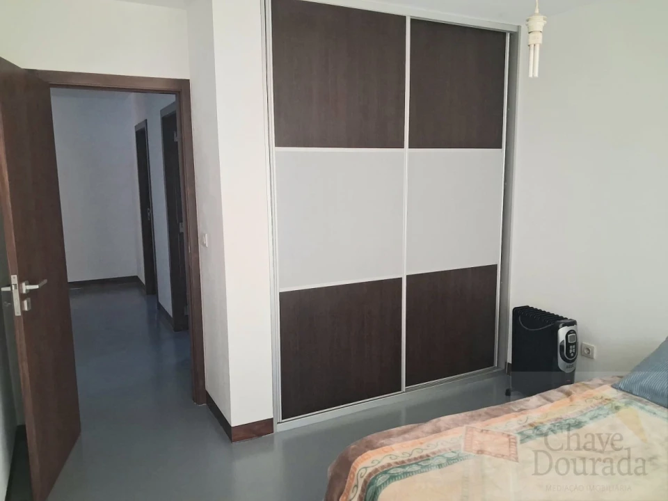 Moradia T3 para Venda em Sanguinheira Foto 11