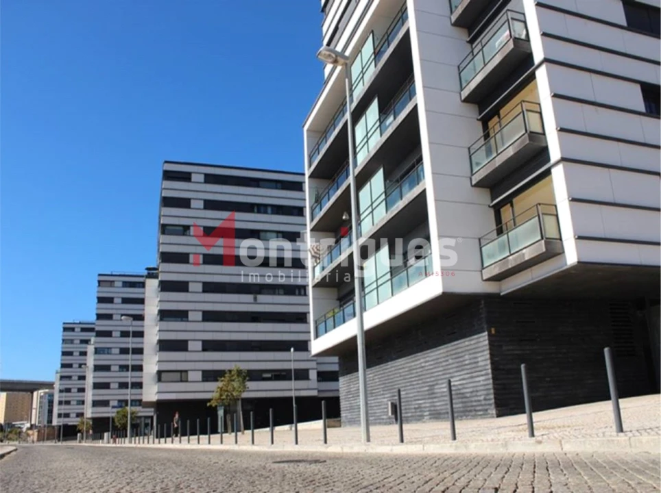 Apartamento T2 para Arrendamento em Parque das Nações Foto 1