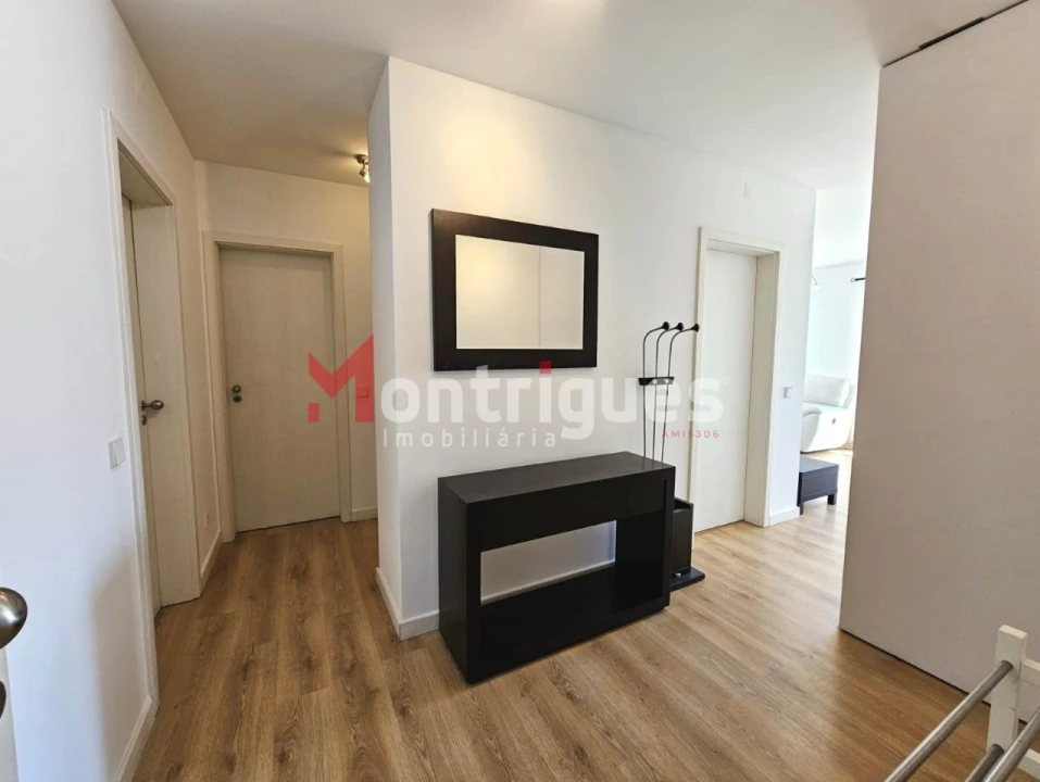Apartamento T2 para Arrendamento em Parque das Nações Foto 3