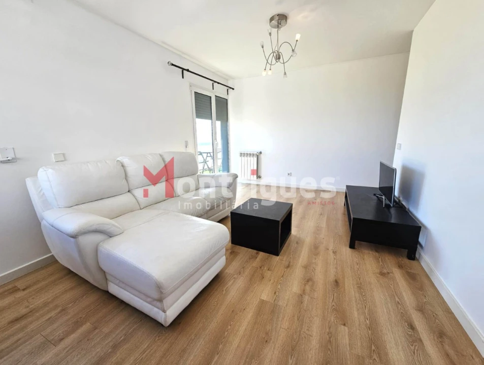 Apartamento T2 para Arrendamento em Parque das Nações Foto 8