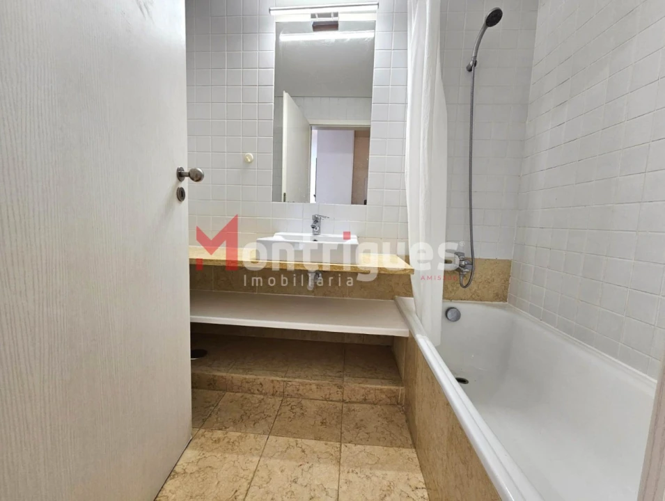 Apartamento T2 para Arrendamento em Parque das Nações Foto 16