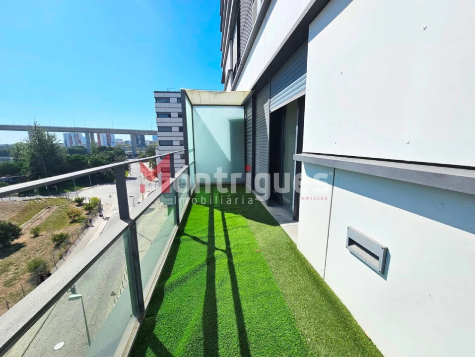 Apartamento T2 para Arrendamento em Parque das Nações Foto 17