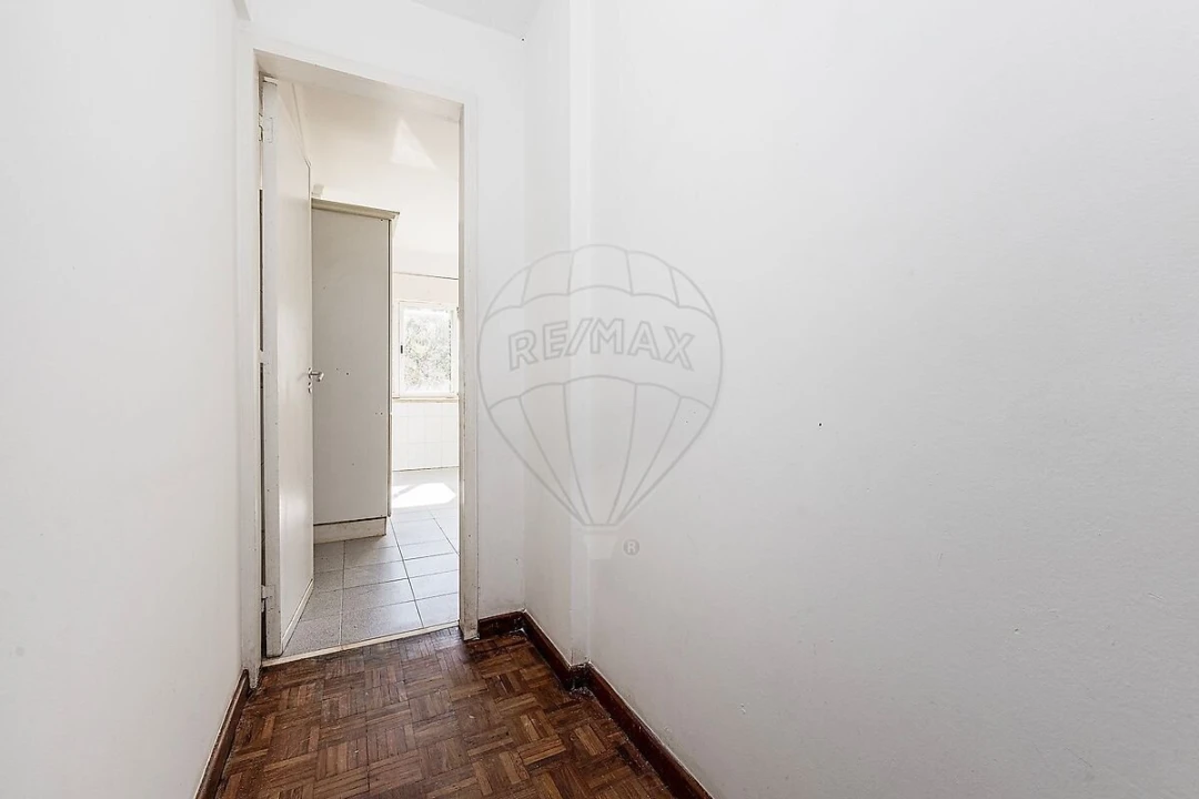 Apartamento T2 para Venda em Alfragide Foto 15