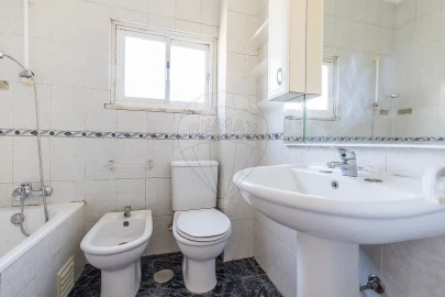 Apartamento T2 para Venda em Alfragide