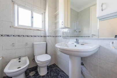 Apartamento T2 para Venda em Alfragide