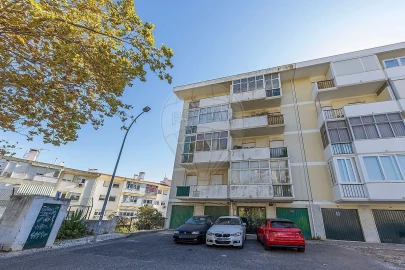 Apartamento T2 para Venda em Alfragide