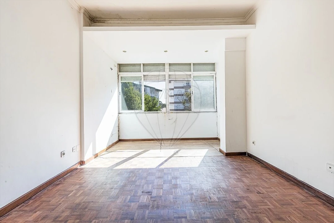 Apartamento T2 para Venda em Alfragide Foto 3