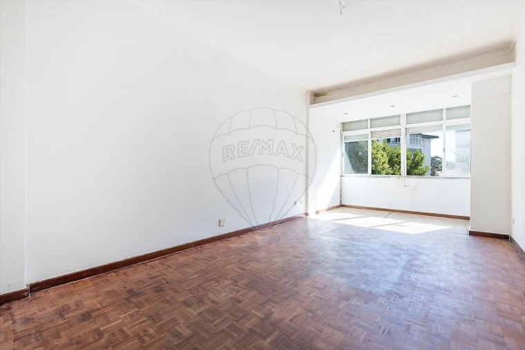 Apartamento T2 para Venda em Alfragide Foto 6