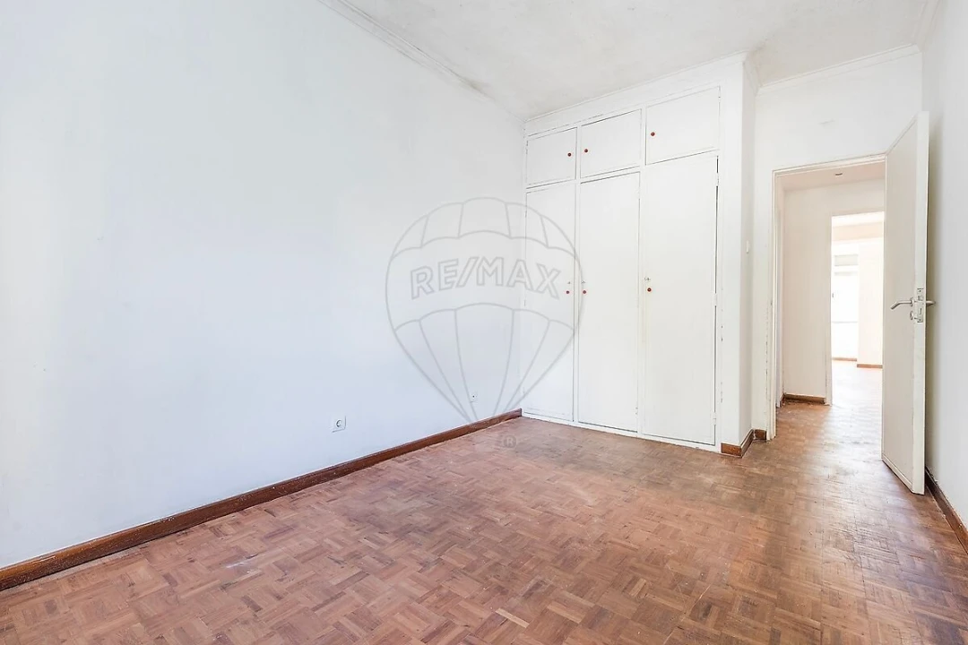 Apartamento T2 para Venda em Alfragide Foto 10
