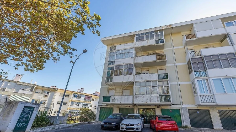 Apartamento T2 para Venda em Alfragide