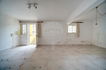 Moradia T3 para Venda em São Domingos de Rana