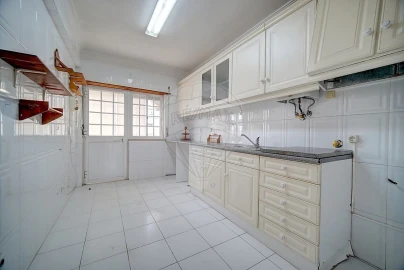 Moradia T3 para Venda em São Domingos de Rana