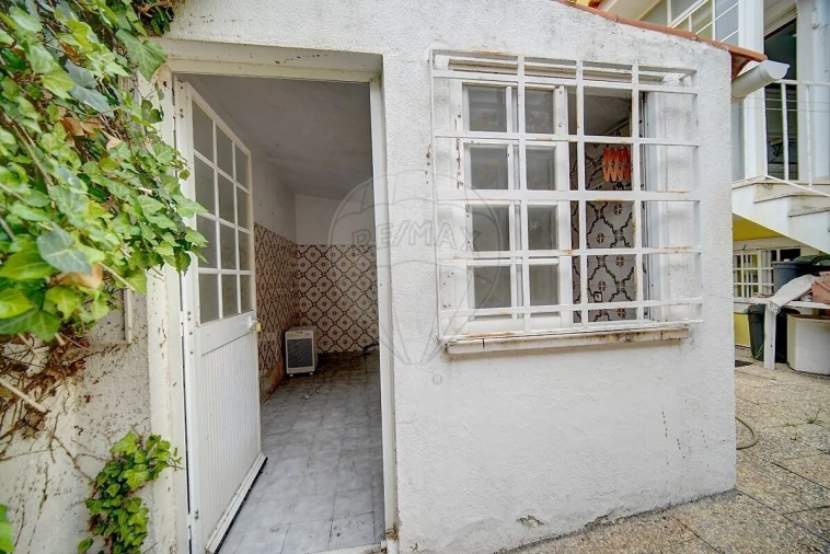 Moradia T3 para Venda em São Domingos de Rana Foto 28