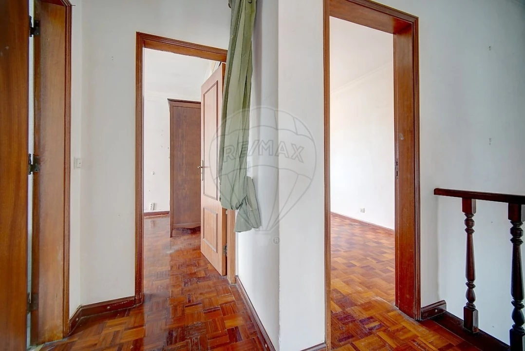 Moradia T3 para Venda em São Domingos de Rana Foto 16