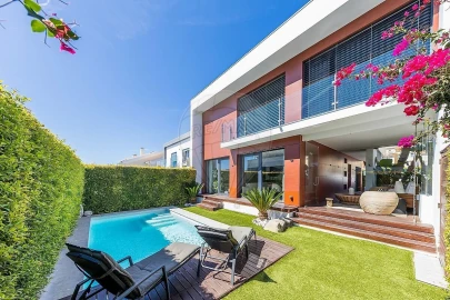 Moradia T3 para Venda em Carcavelos e Parede
