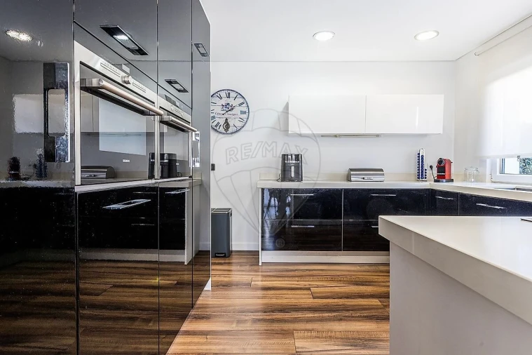Moradia T3 para Venda em Carcavelos e Parede Foto 17