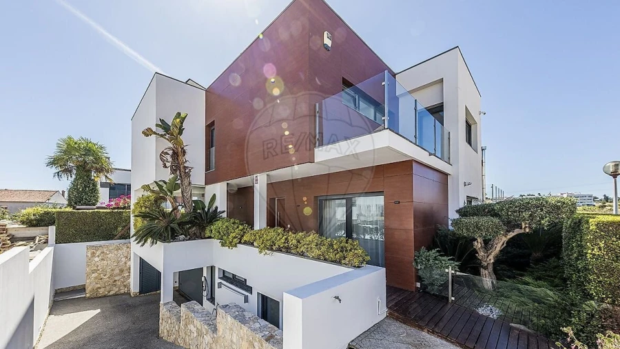 Moradia T3 para Venda em Carcavelos e Parede