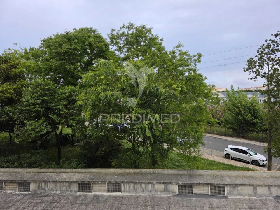 Apartamento T3 para Venda em Moscavide e Portela Foto 22