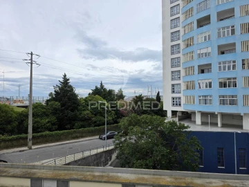 Apartamento T3 para Venda em Moscavide e Portela