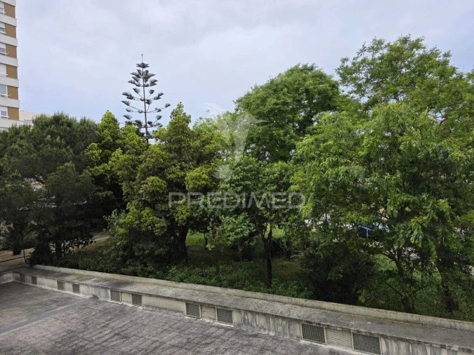 Apartamento T3 para Venda em Moscavide e Portela Foto 24