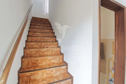 Moradia T4 para Venda em Angra (São Pedro)