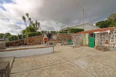 Moradia T4 para Venda em Angra (São Pedro)