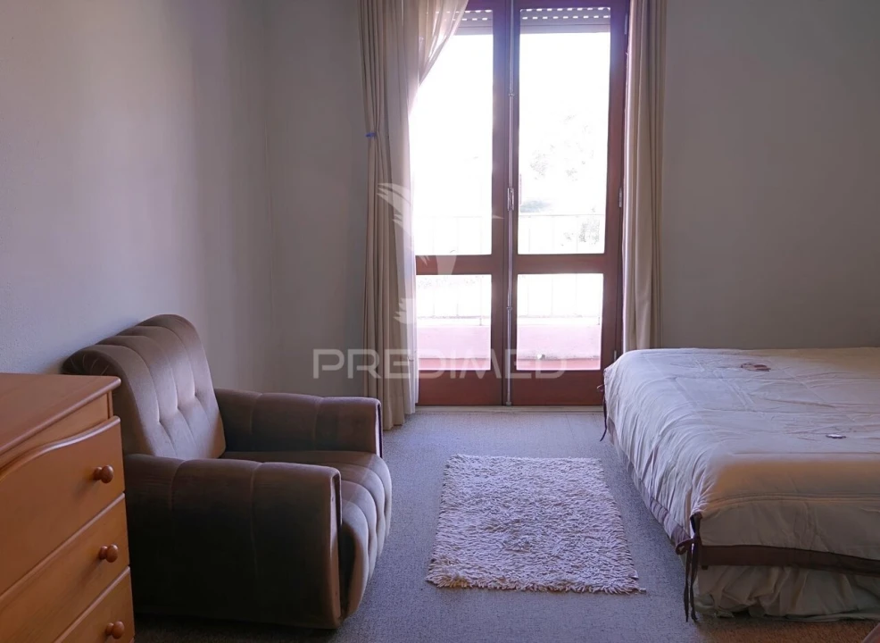 Apartamento T3 para Venda em Sines Foto 12